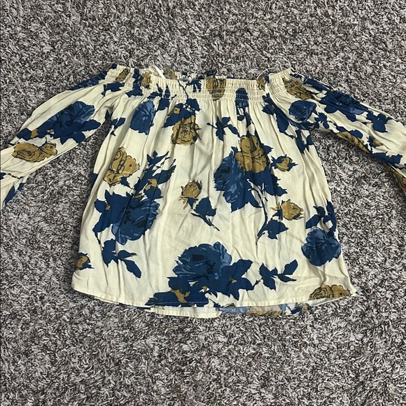 One Clothing Cream Floral Off Shoulder Blouse Size XS - Picture 3 of 6